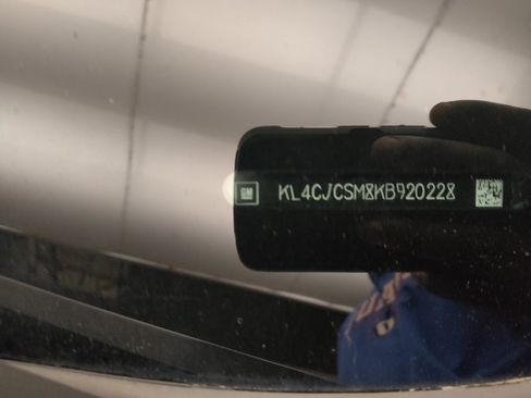 Used 2019 Buick Encore Essence FWD image 33
