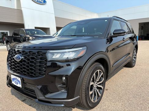 Used 2026 Ford Explorer ST-Line AWD/4WD image 2