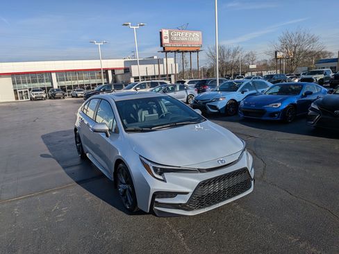 Certified 2026 Toyota Corolla XSE image 2