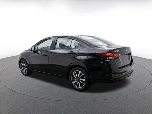 Used 2025 Nissan Versa SV image 11