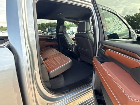 Used 2024 GMC Sierra 2500 Denali Ultimate AWD/4WD image 19