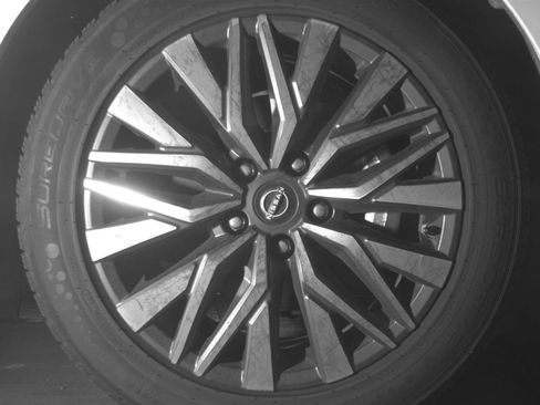 Used 2025 Nissan Altima 2.5 SV FWD image 16