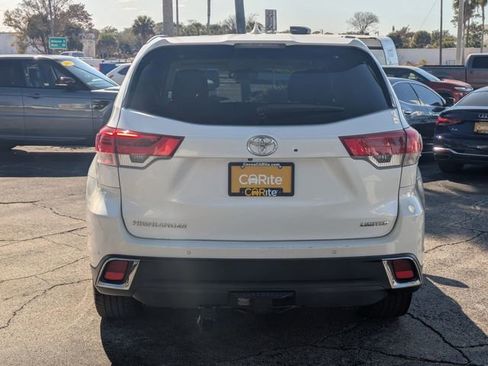 Used 2017 Toyota Highlander Limited image 5