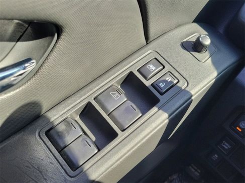 Certified 2023 Nissan Frontier SV w/ SV Convenience Package image 13