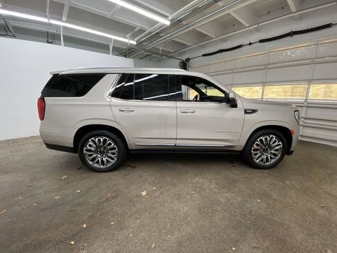 Used 2024 GMC Yukon Denali Ultimate image 7