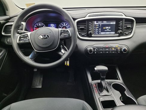 Used 2019 Kia Sorento LX image 22