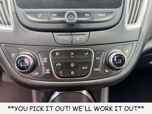 Used 2024 Chevrolet Malibu LT FWD image 19