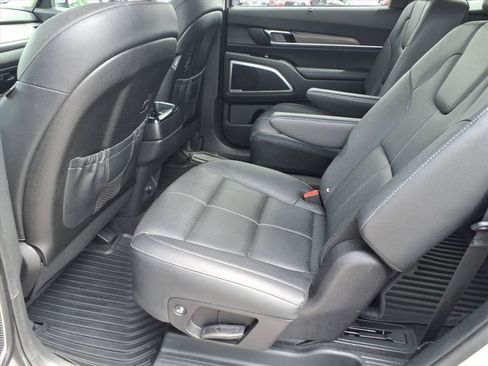 Used 2021 Kia Telluride EX w/ EX Premium Package AWD/4WD image 10