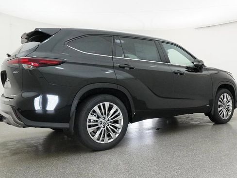New 2026 Toyota Highlander Platinum AWD/4WD image 82