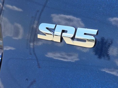 Used 2023 Toyota 4Runner SR5 AWD/4WD image 10