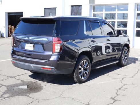 Used 2022 Chevrolet Tahoe LT w/ LT Signature Plus Package image 10
