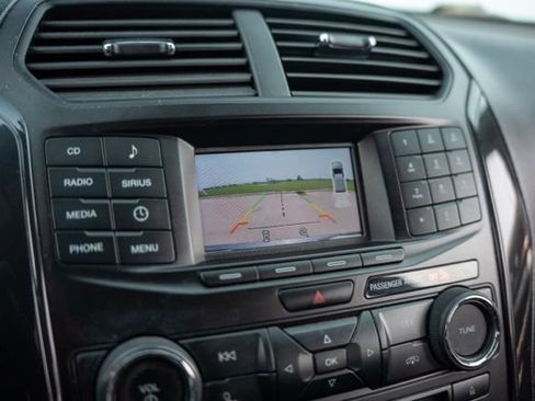 Used 2017 Ford Explorer XLT AWD/4WD image 20