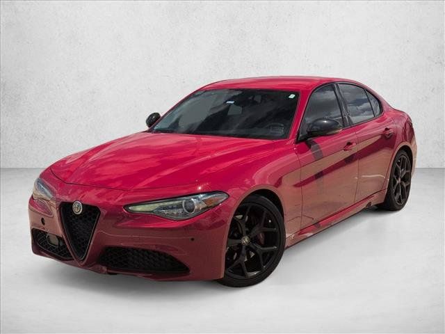 Used 2020 Alfa Romeo Giulia w/ Nero Edizione RWD image 2