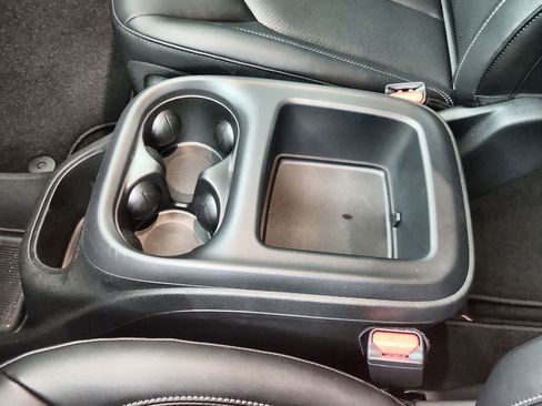 New 2026 Chrysler Voyager LX image 27