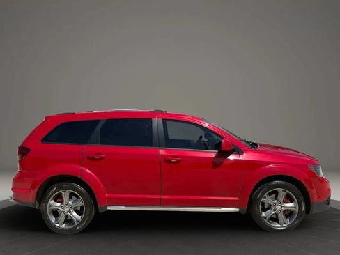 Used 2017 Dodge Journey Crossroad FWD image 5