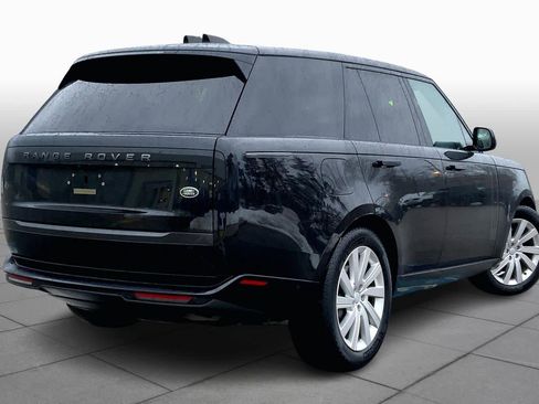 Used 2023 Land Rover Range Rover SE image 12