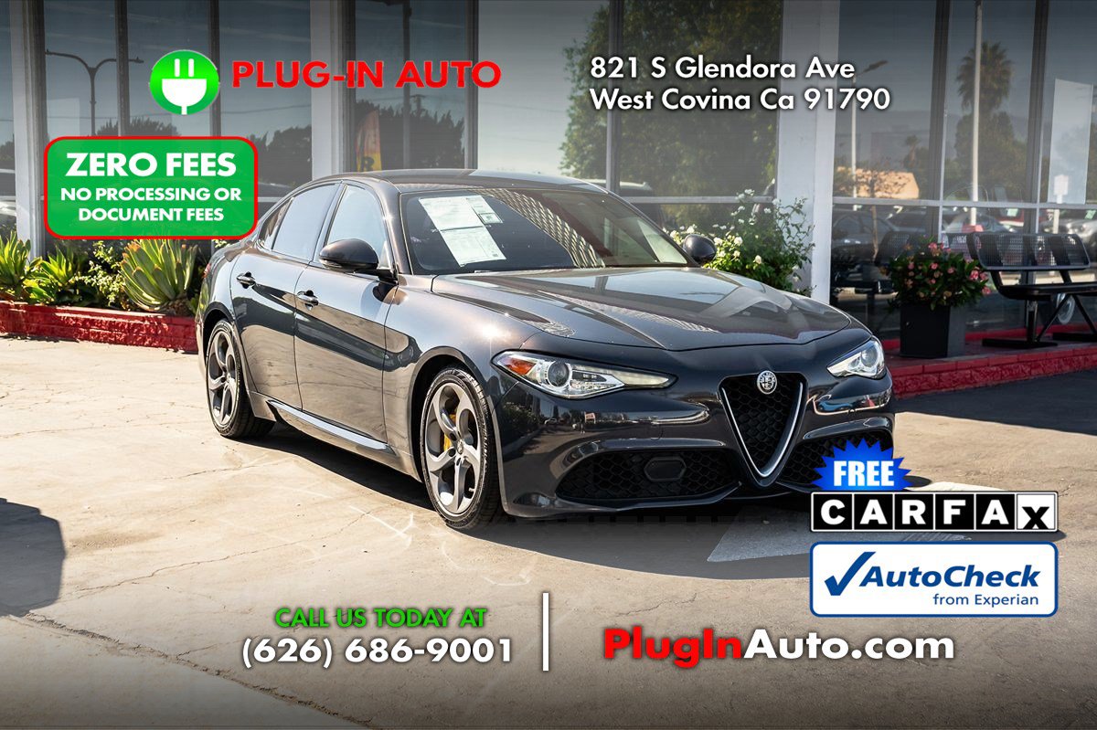 Used 2019 Alfa Romeo Giulia w/ Quick Order Package 22K Sport RWD image 3