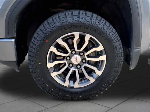 Used 2019 GMC Sierra 1500 AT4 w/ AT4 Premium Package AWD/4WD image 11