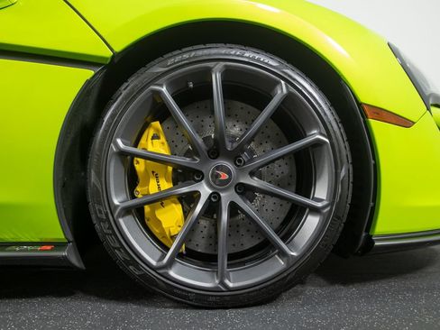 Used 2018 McLaren 570S Spider RWD image 26