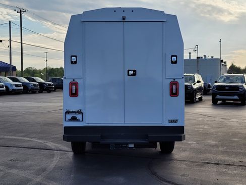 New 2026 Ford E-350 and Econoline 350 Super Duty w/ Power Equipment Group RWD image 5
