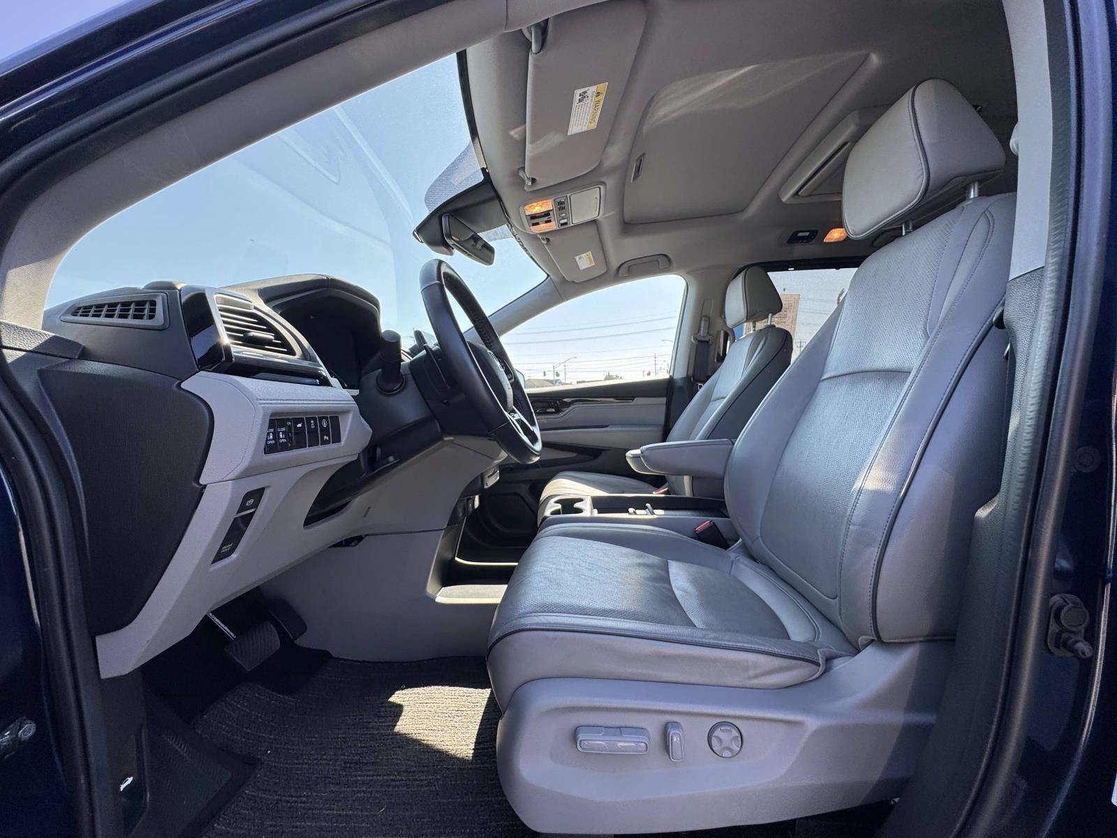 Used 2024 Honda Odyssey Elite image 23
