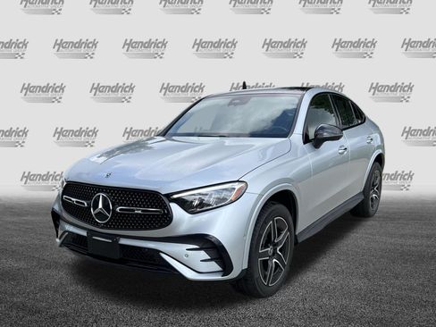 Used 2025 Mercedes-Benz GLC 300 4MATIC w/ AMG Line image 5