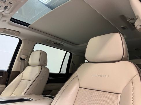 Used 2022 GMC Yukon XL Denali image 26