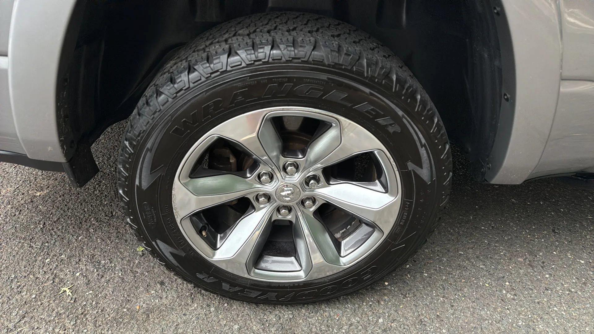 Used 2019 RAM 1500 Limited AWD/4WD image 11