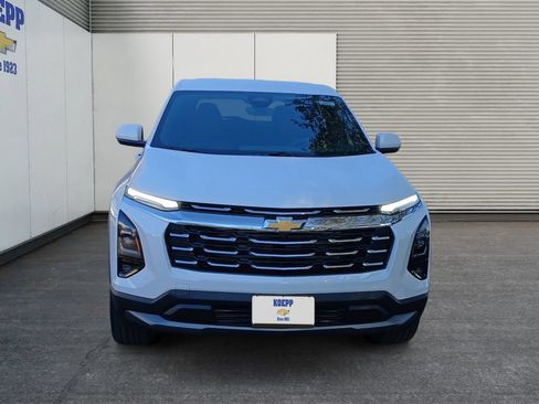 New 2026 Chevrolet Equinox LT w/ Safety and Technology Package FWD image 8