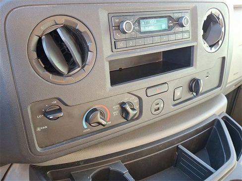 Used 2022 Ford E-350 and Econoline 350 Super Duty w/ Power Windows & Locks Group image 10