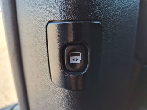 Used 2017 Dodge Grand Caravan GT FWD image 38