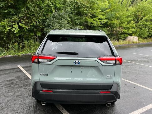 Used 2023 Toyota RAV4 XLE Premium AWD/4WD image 33