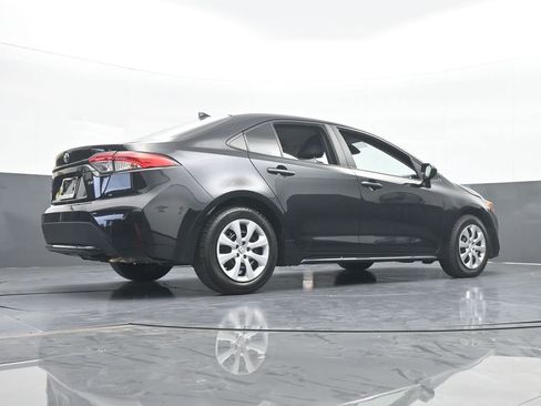 Used 2022 Toyota Corolla LE image 54