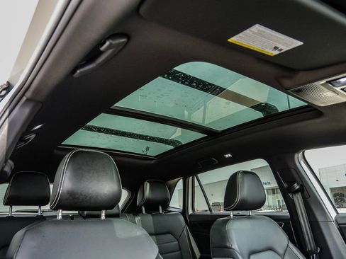 Used 2024 Volkswagen Atlas Cross Sport SEL R-Line image 18