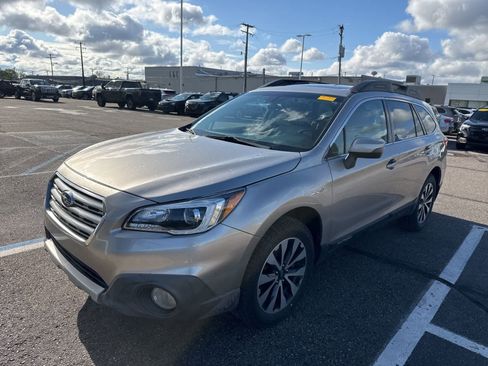 Used 2017 Subaru Outback 3.6R Limited AWD/4WD image 1