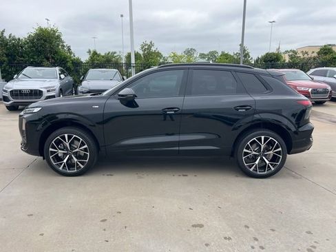 New 2026 Audi Q3 quattro 2.0T AWD/4WD image 3