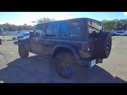 Used 2024 Jeep Wrangler Unlimited AWD/4WD image 6