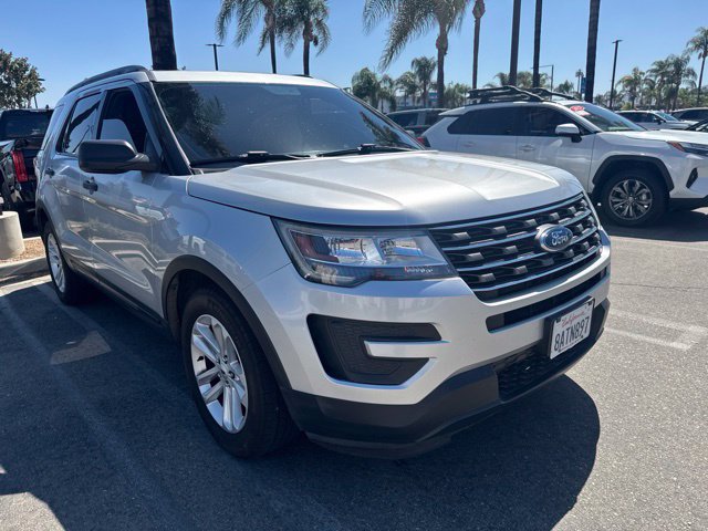 Used 2017 Ford Explorer FWD image 3