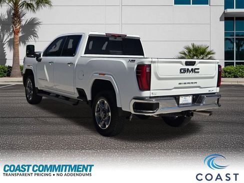 Certified 2025 GMC Sierra 2500 SLT image 9