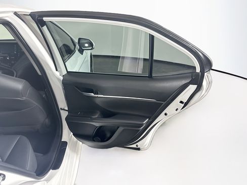 Used 2023 Toyota Camry SE FWD image 27