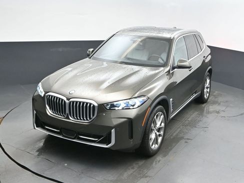Certified 2025 BMW X5 xDrive40i w/ Premium Package image 29
