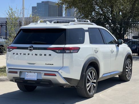 Certified 2023 Nissan Pathfinder Platinum w/ Black Appearance Package image 4