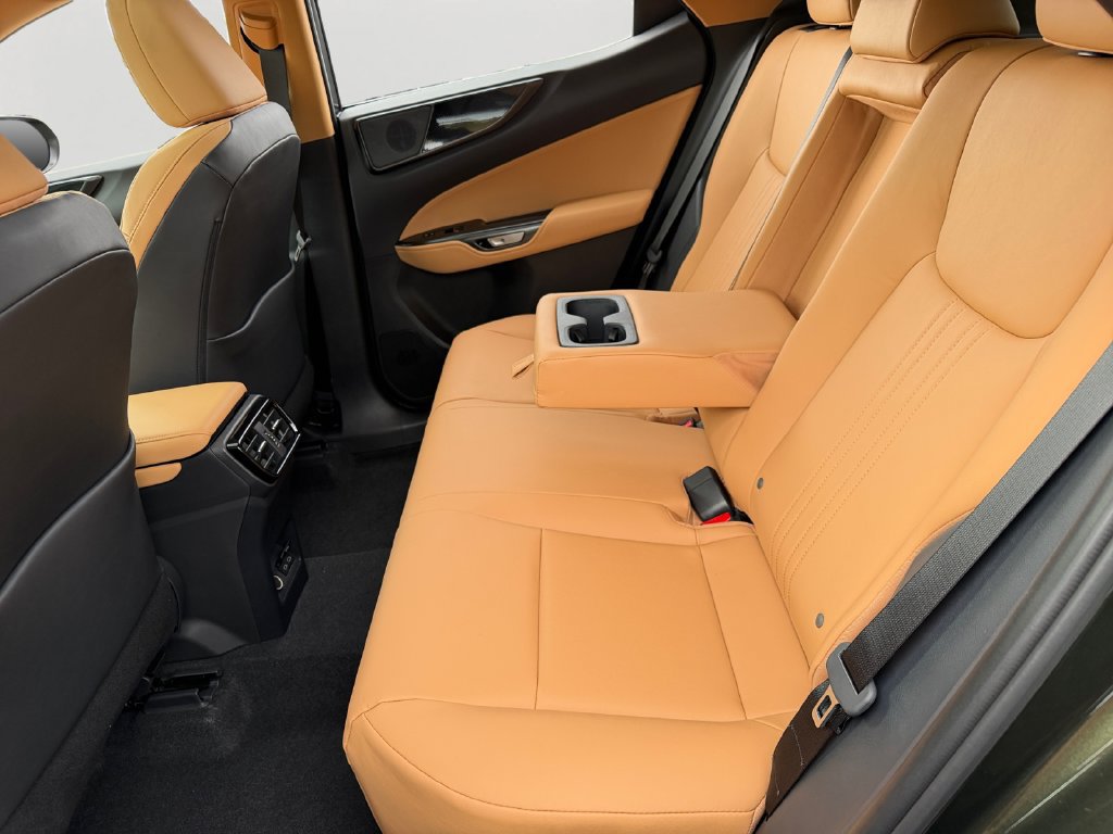 New 2026 Lexus NX 350 AWD image 8