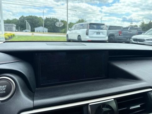Used 2018 Lexus IS 350 AWD image 15