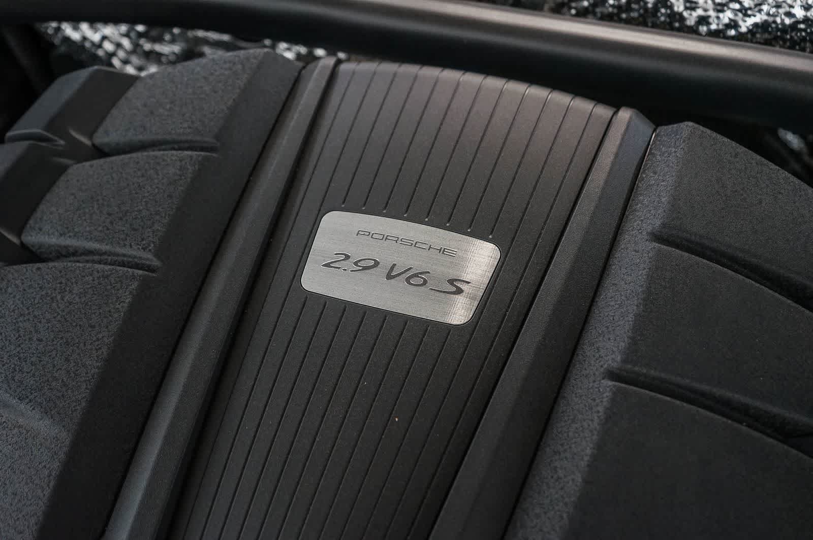 Certified 2026 Porsche Macan S AWD/4WD image 33