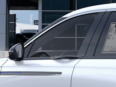 New 2026 Lincoln Nautilus Premier AWD/4WD image 20