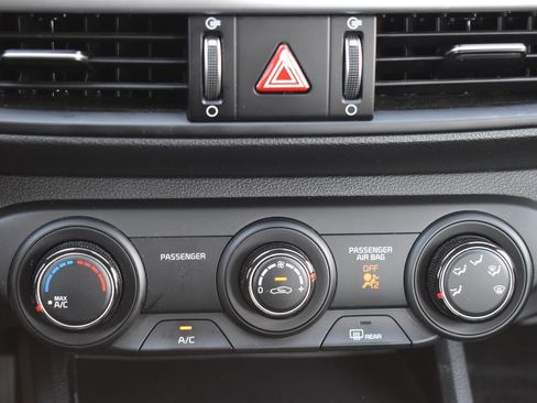 Used 2024 Kia Forte LXS image 9