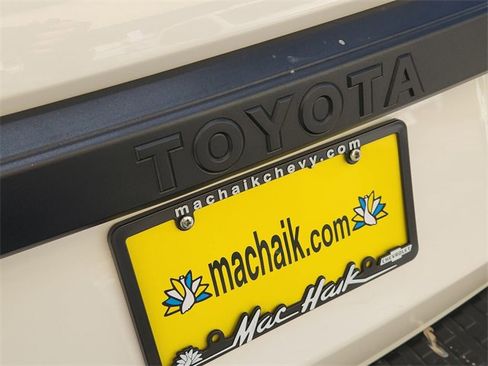 Used 2025 Toyota Land Cruiser image 29