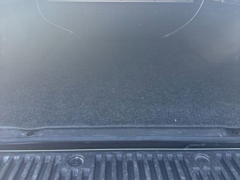 Used 2022 Nissan Frontier SV image 8