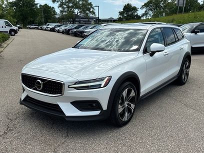 Certified 2024 Volvo V60 B5 Cross Country Plus
